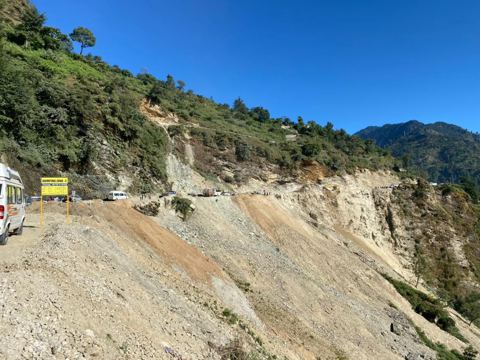 Rockslide on the road to Kedarnath, photo 2